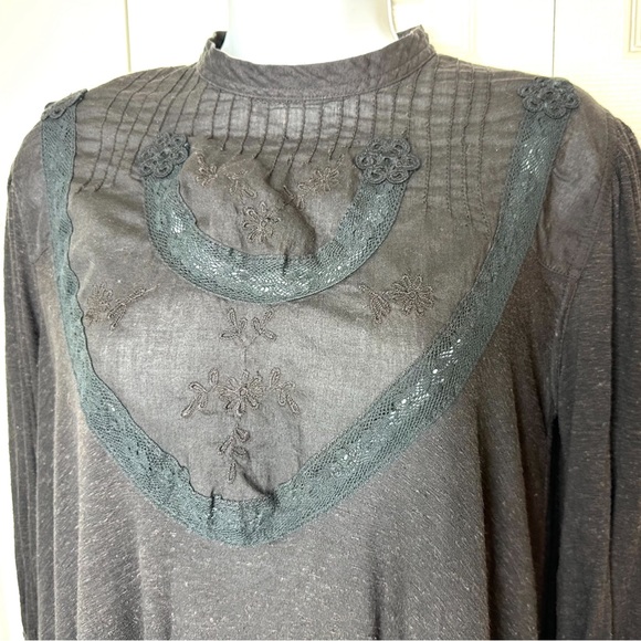 FREE PEOPLE Femme Fatale Blouse Embroidered Black Swing Bell Sleeves Scalloped - Picture 6 of 13